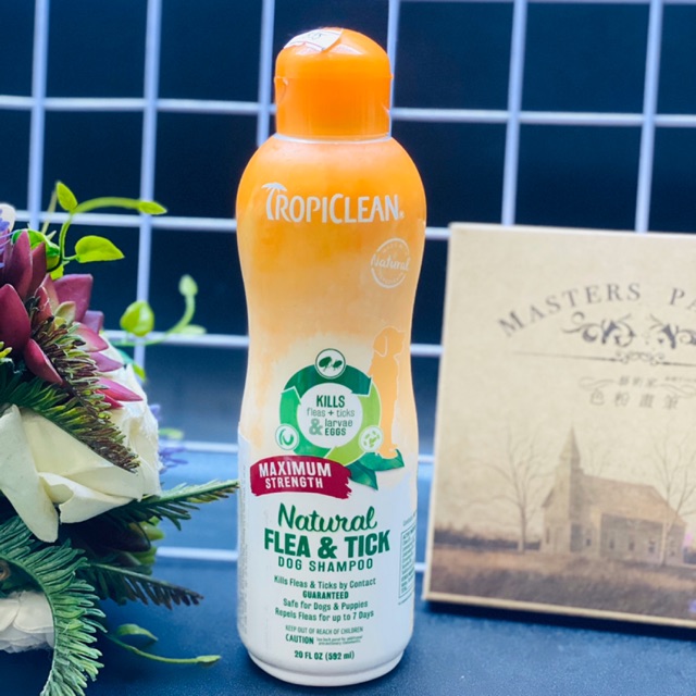 Sữa Tắm Trị Ve Rận - Tropiclean Neem & Citrus
