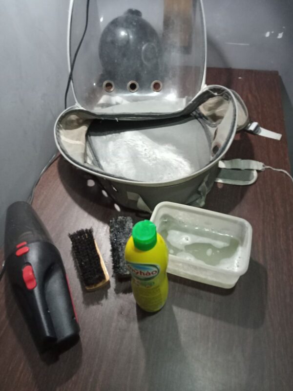 Những Lưu Ý Khi Vệ Sinh Và Bảo Quản Balo Thú Cưng